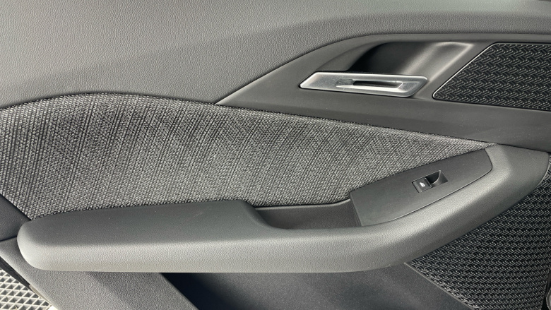 BMW 2 Series 220i MHT Sport 5dr DCT Petrol Hatchback